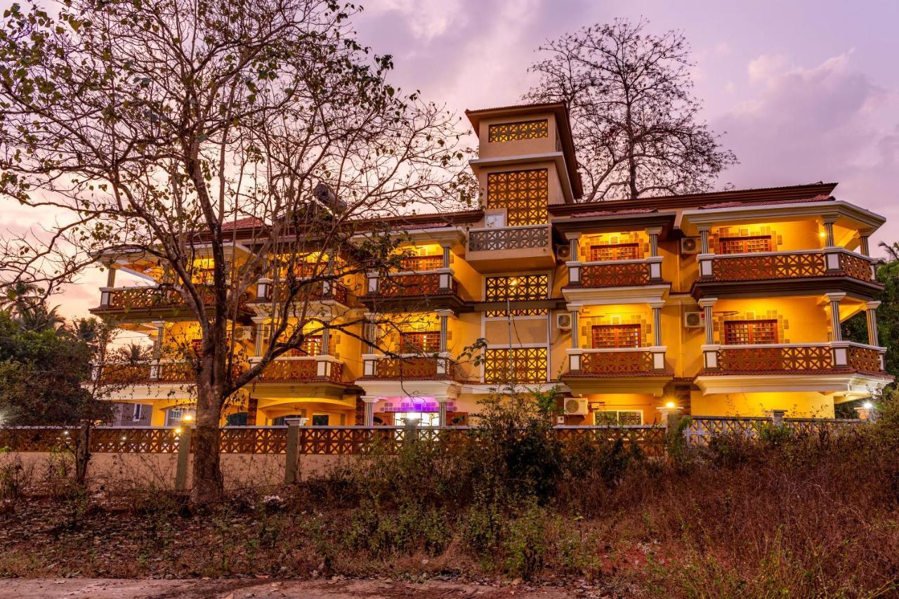 Jm Vista Suites Mapusa Eksteriør billede