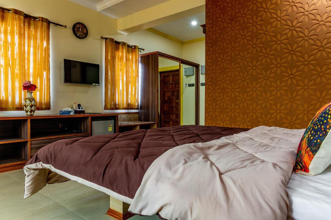 Jm Vista Suites Mapusa Eksteriør billede